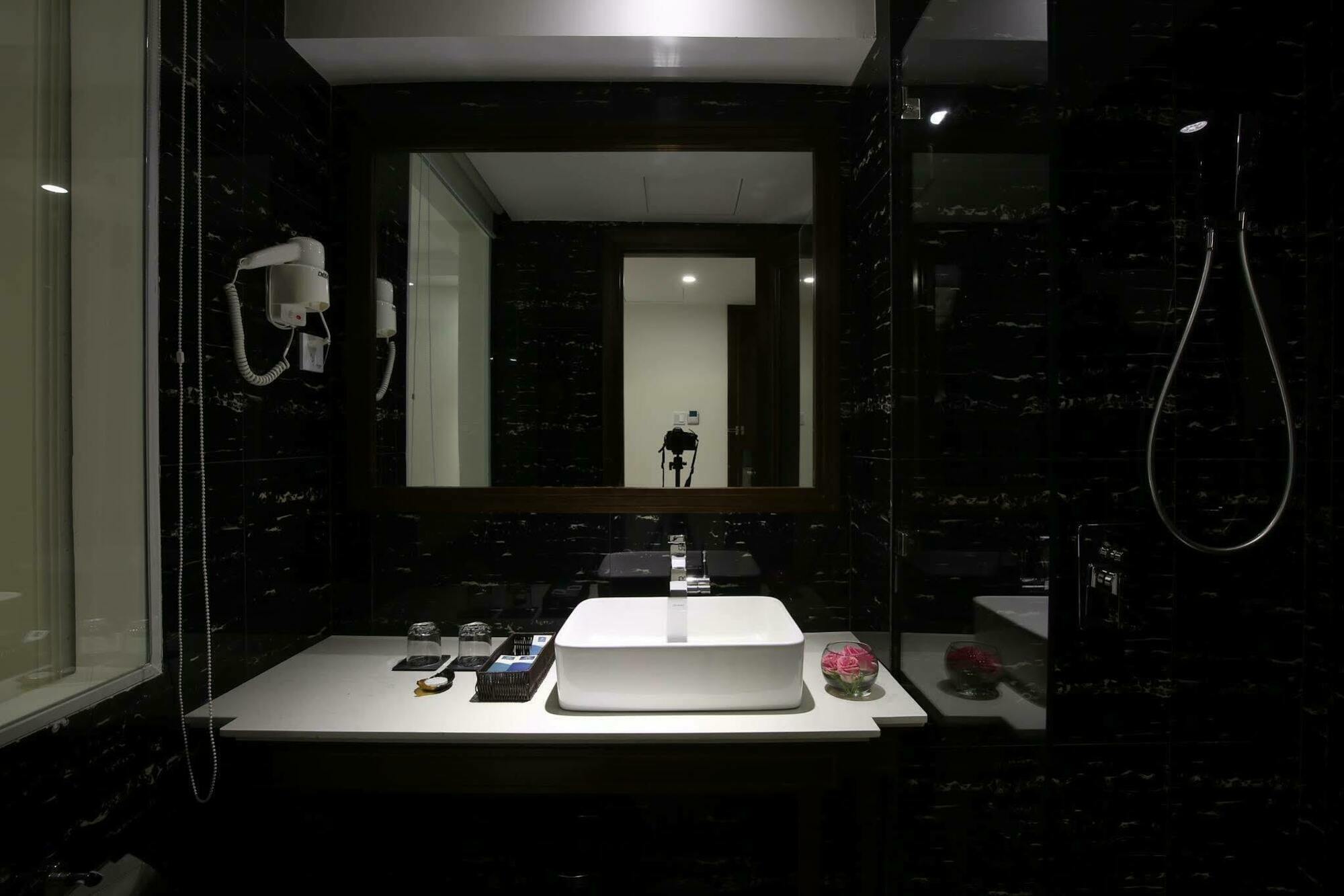 Adaline Hotel And Suite Da Nang Exterior foto